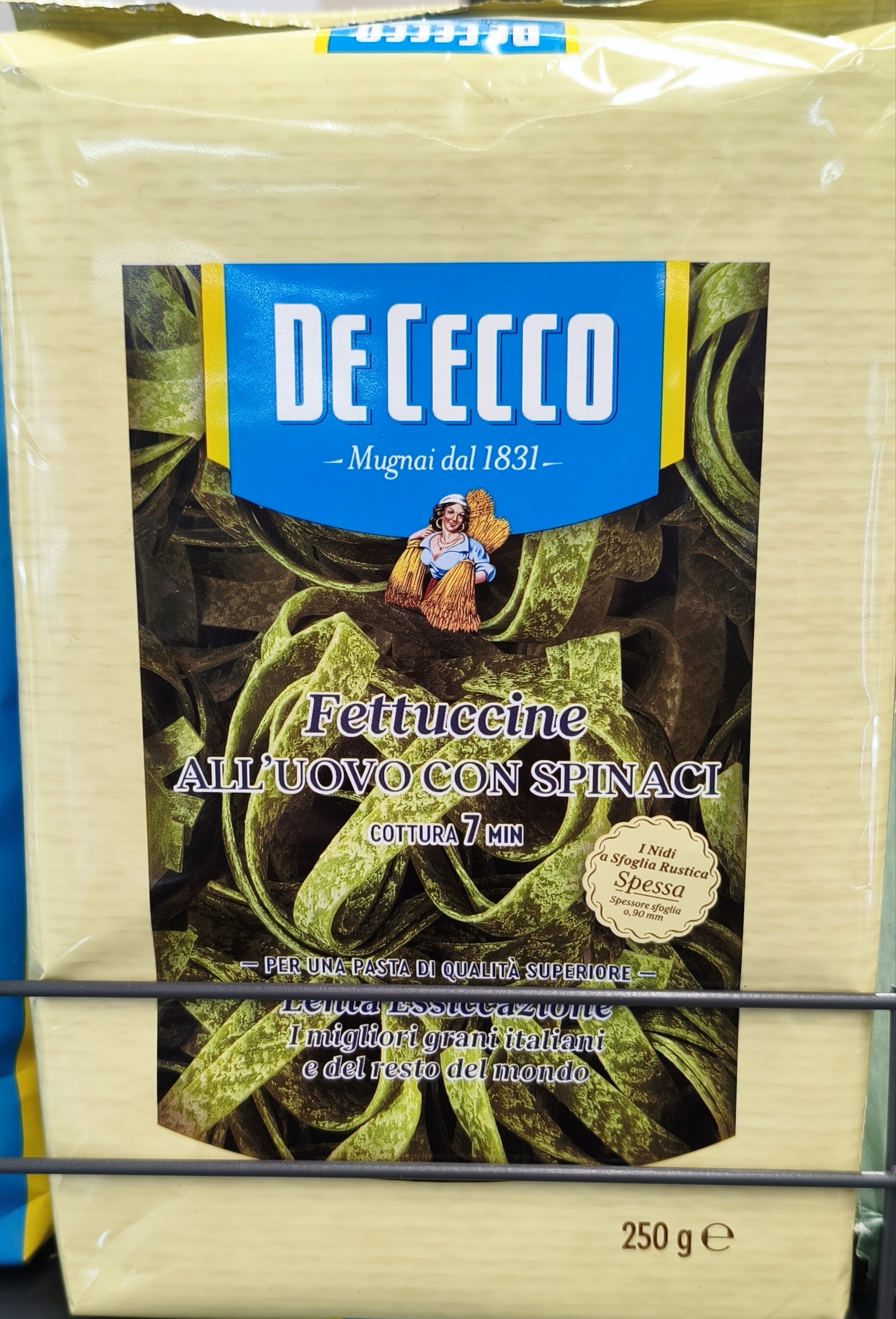 макаронные изделия De Cecco Fettuccine all'uovo con spinaci.