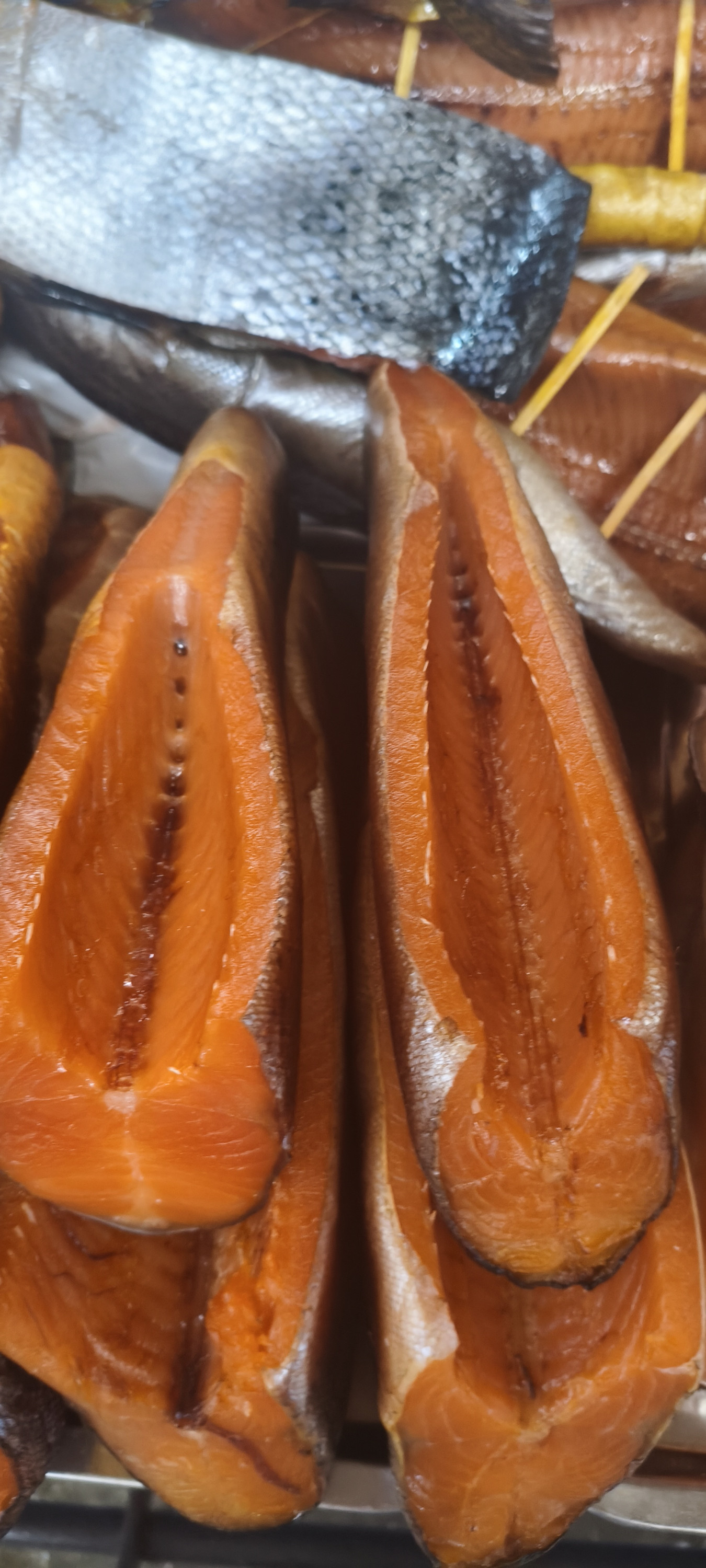 Форель Янтарная холодного копчения. Цена указана за 100гр