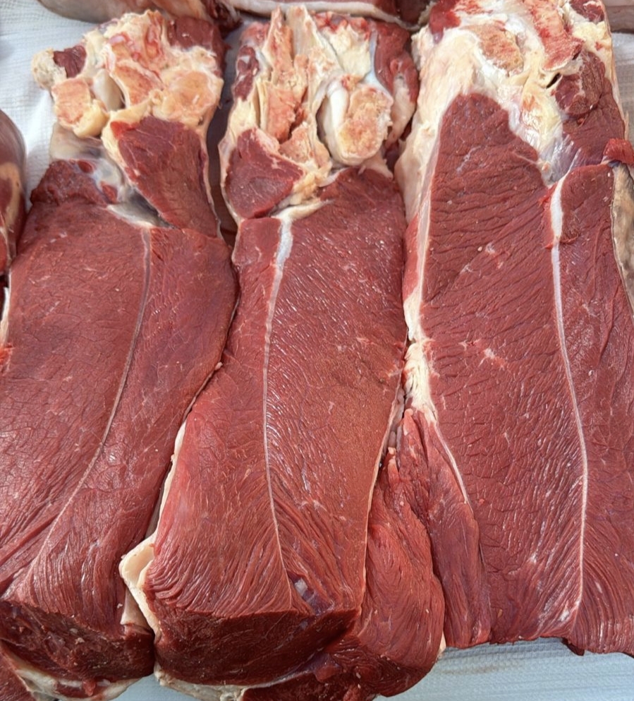 Говяжья Мякоть с лопатки с маленькой косточкой (вес косточки ~300гр)