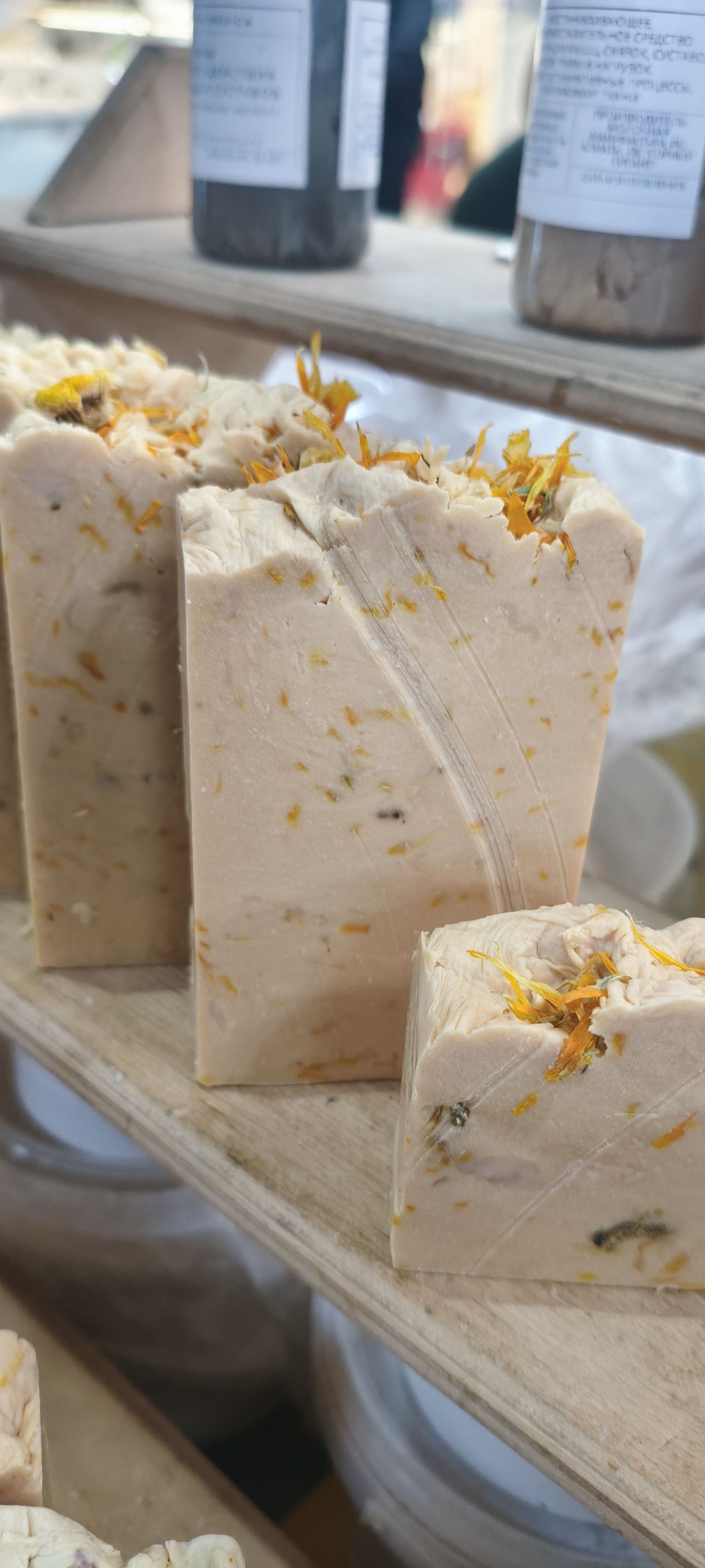 Мыло ручной работы с козьего молока ( календула)