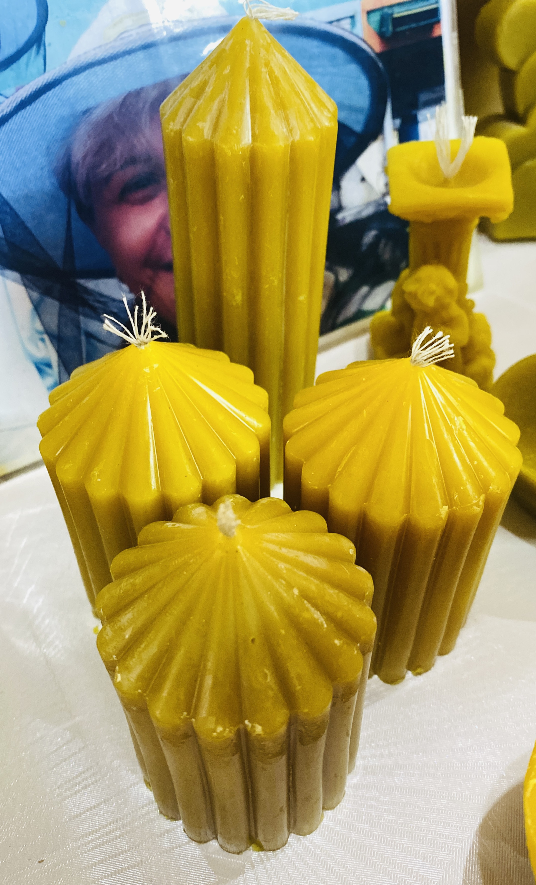 Свеча «Рифленая колонна» из натурального воска