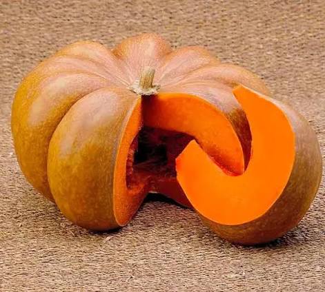 Тыква резаная ломтями . Мин.вес ~1кг