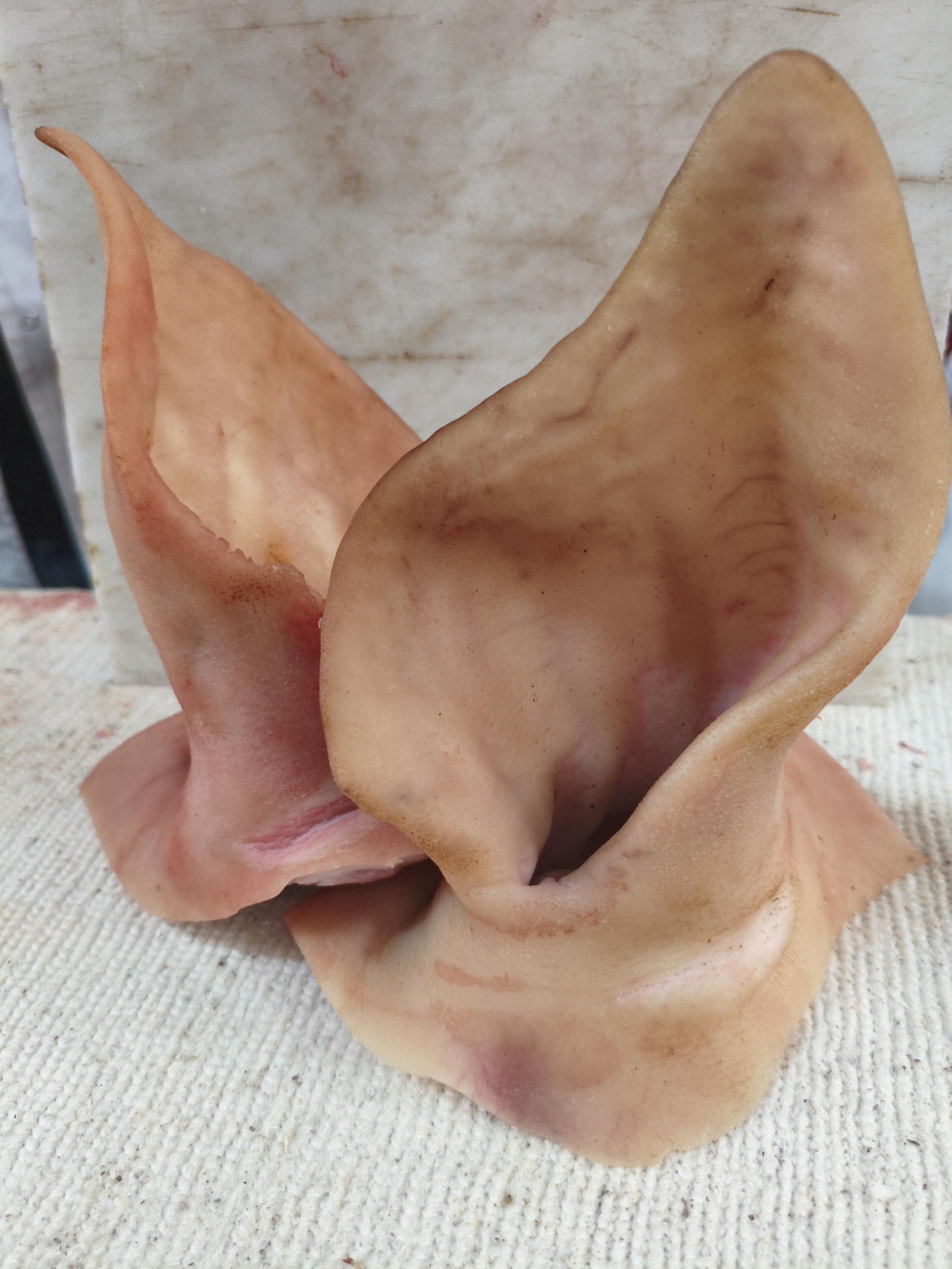 Уши свиные./1шт~500гр.