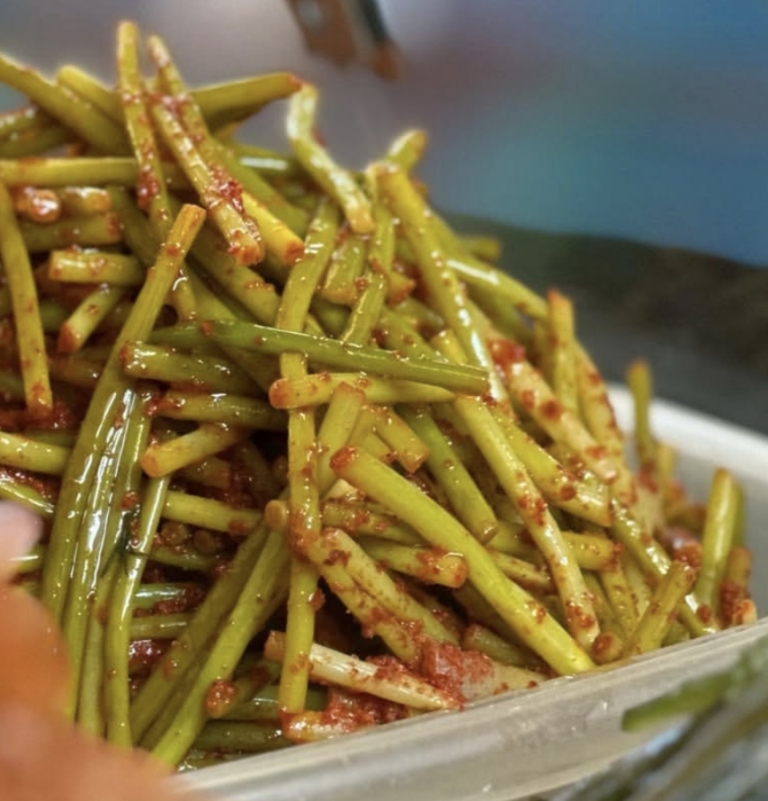 Салат из чесночных стрелок по корейски. 250гр