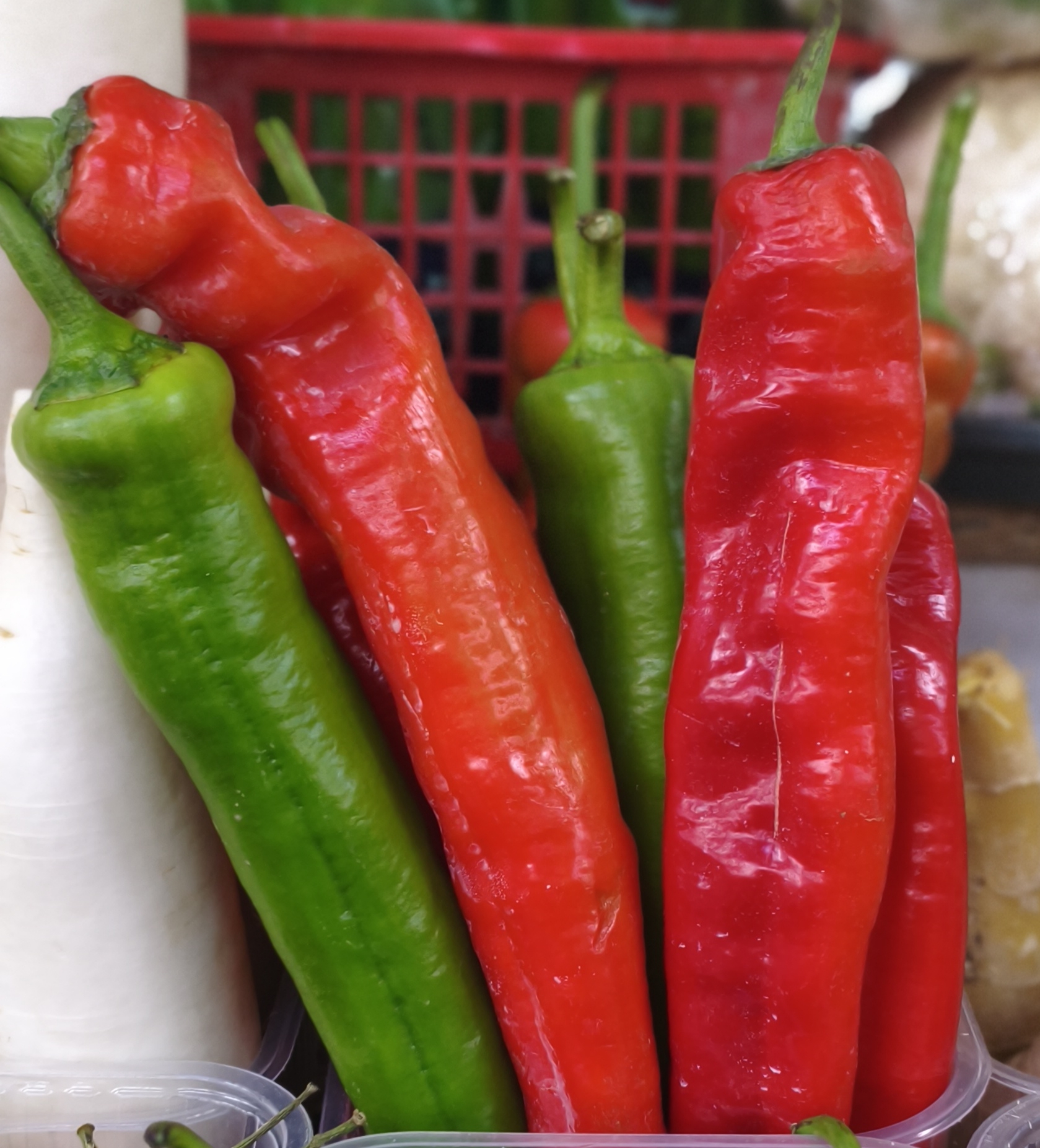 Перец полугорький. Цена указана за 1кг