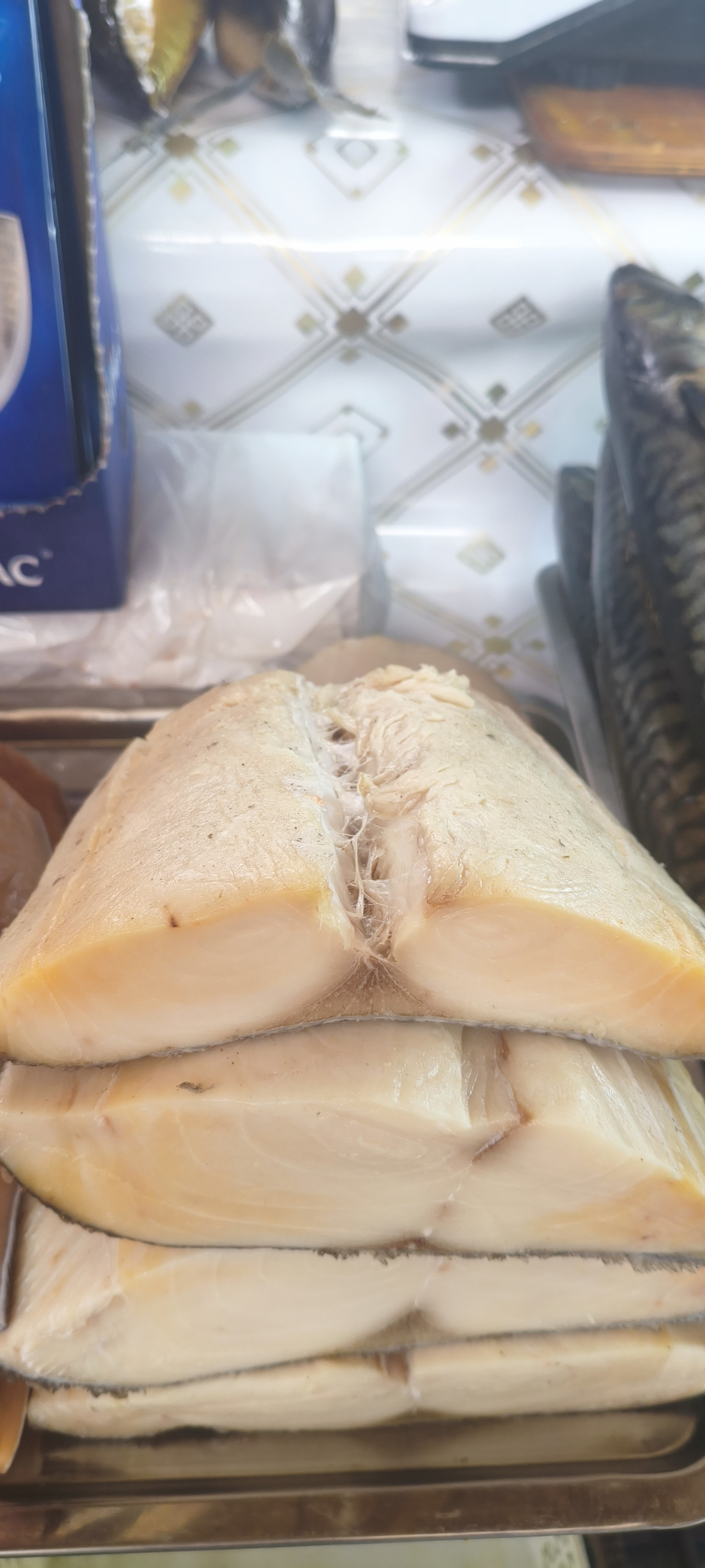 Эсколар холодного копчения. 100гр. Цена указана за 100гр