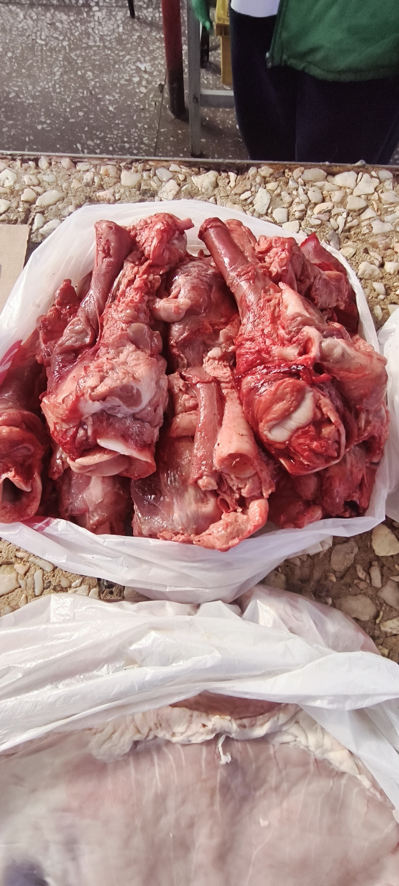 Свиные кадыки вес