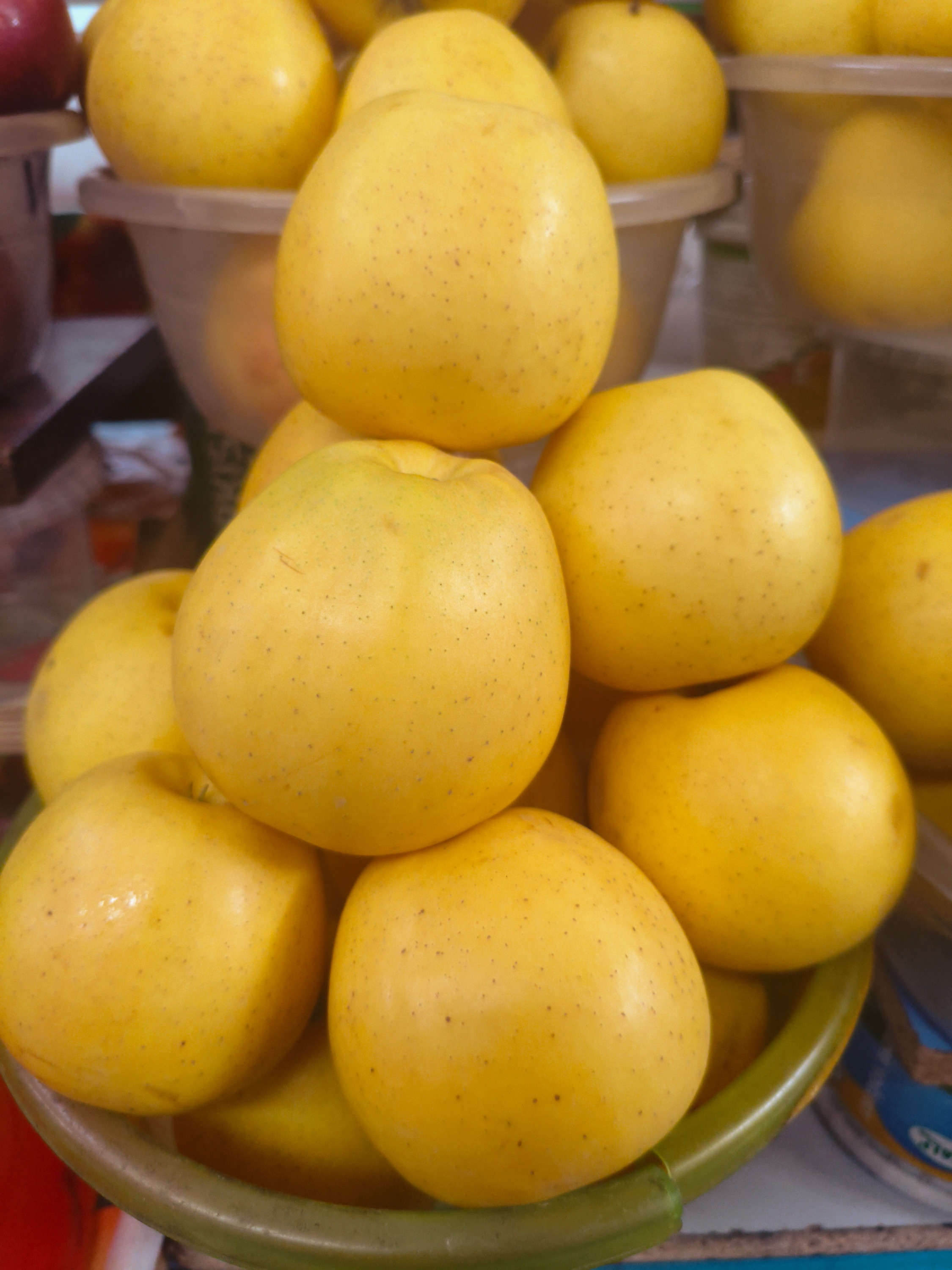 Яблоки Золотой превосход. ( Местные )1кг