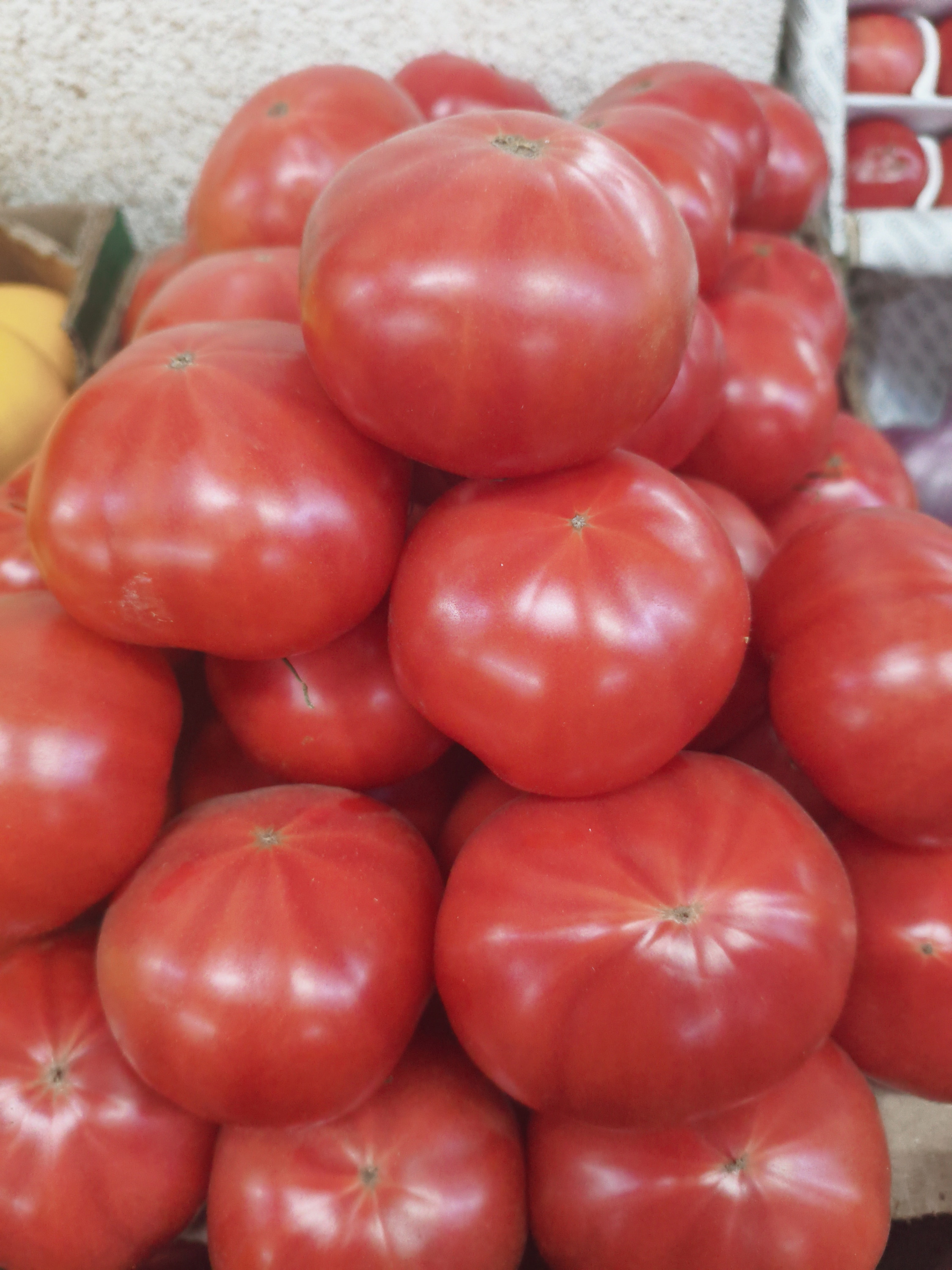 Помидоры розовые (Казахстан). Цена указана за 1кг