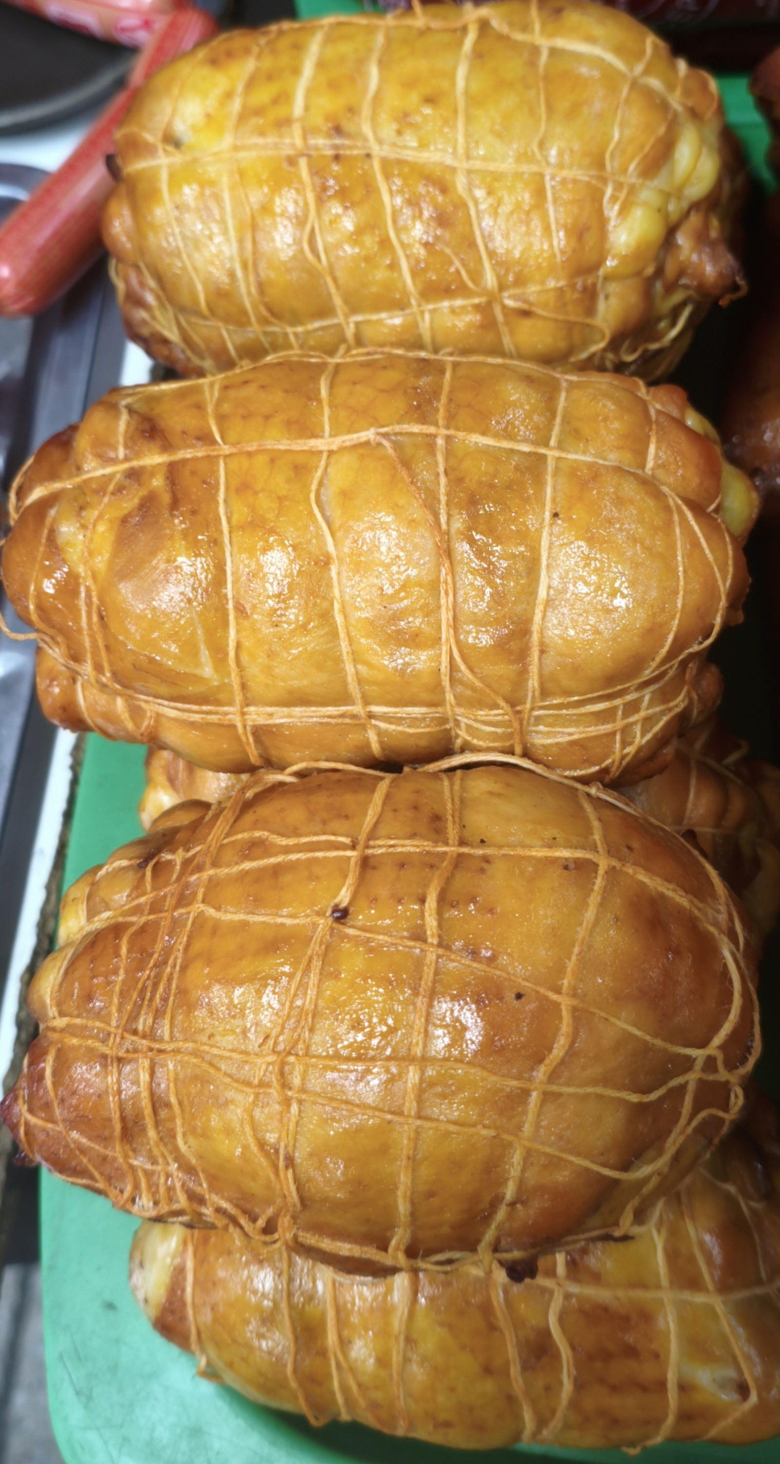 Рулет куриный копчёный. Вес