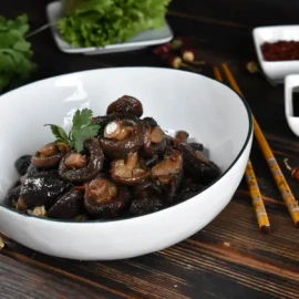 Салат шиитаки жареные по корейски. 250гр